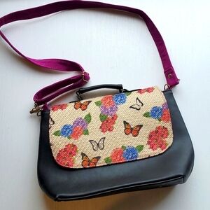 Belleza Negra Butterfly Floral Straw Faux Leather Purse